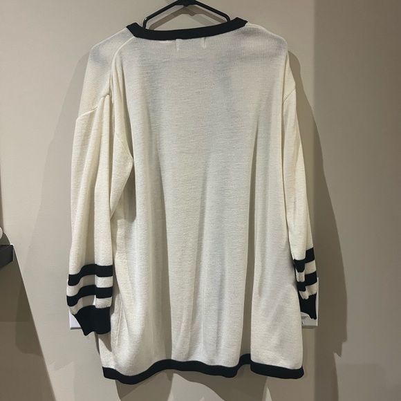 Vintage cream and black preppy cardigan - Picture 2 of 6